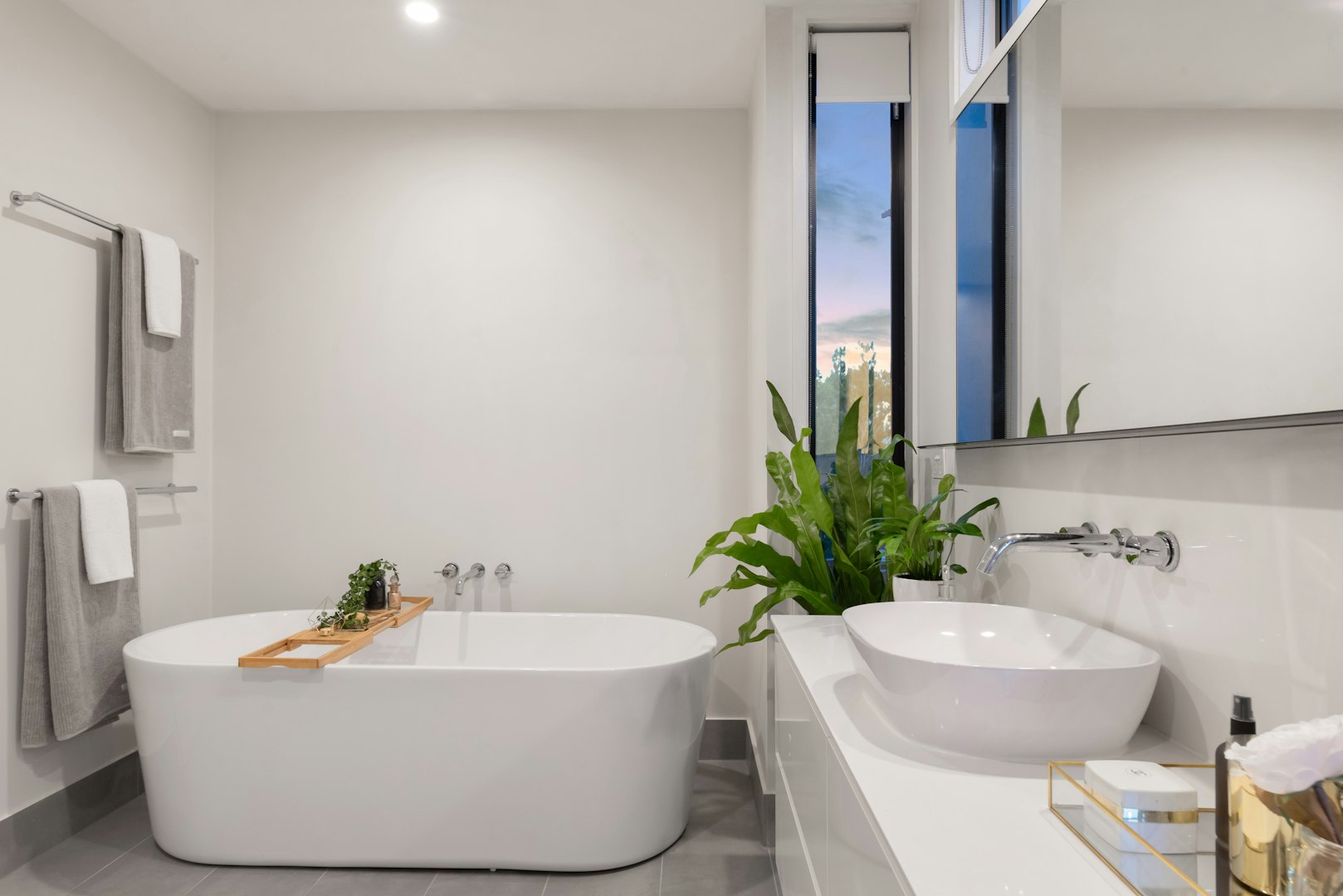 end of lease bathroom cleaning